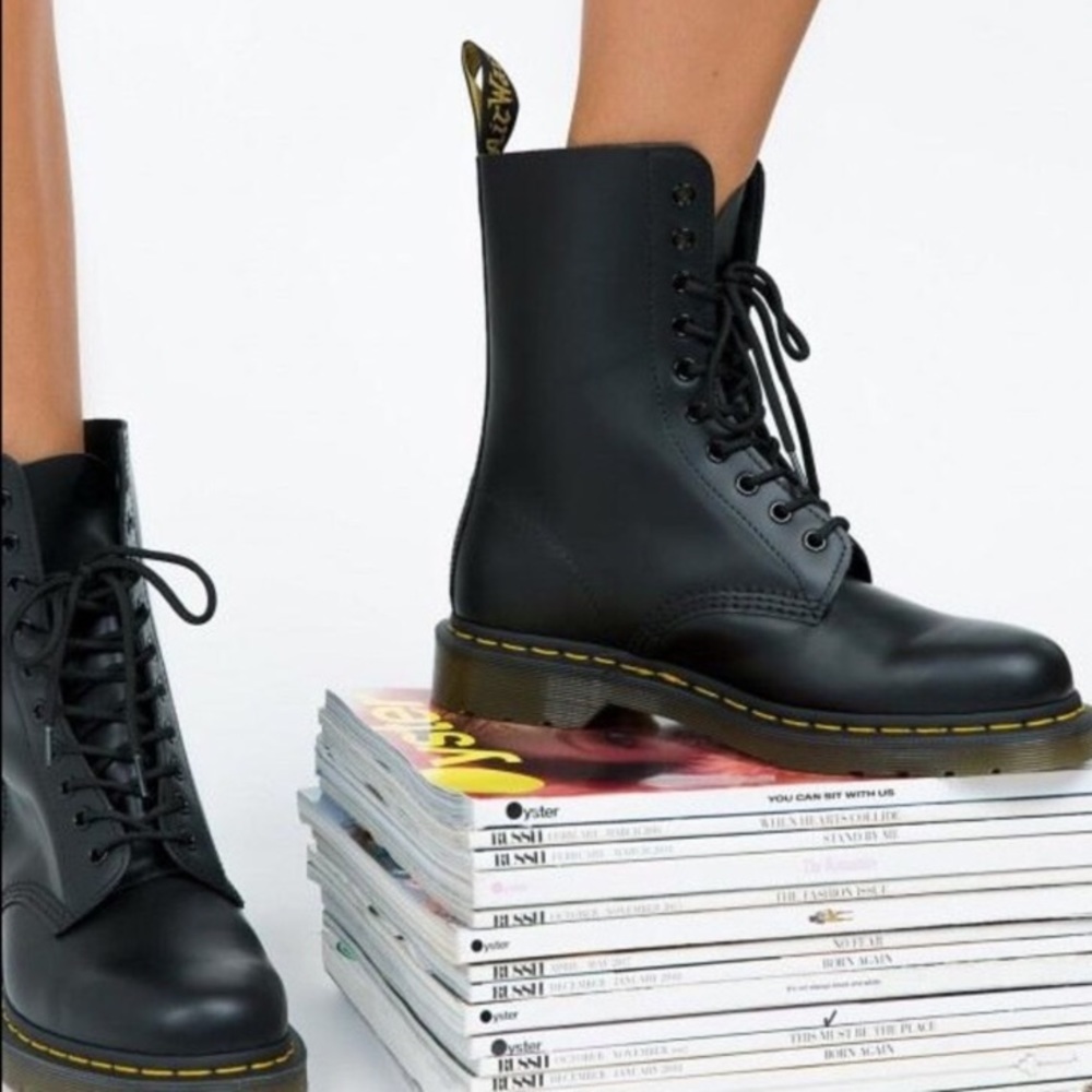 BRAND NEW | Dr. MARTINS 1490’s | WOMANS 8